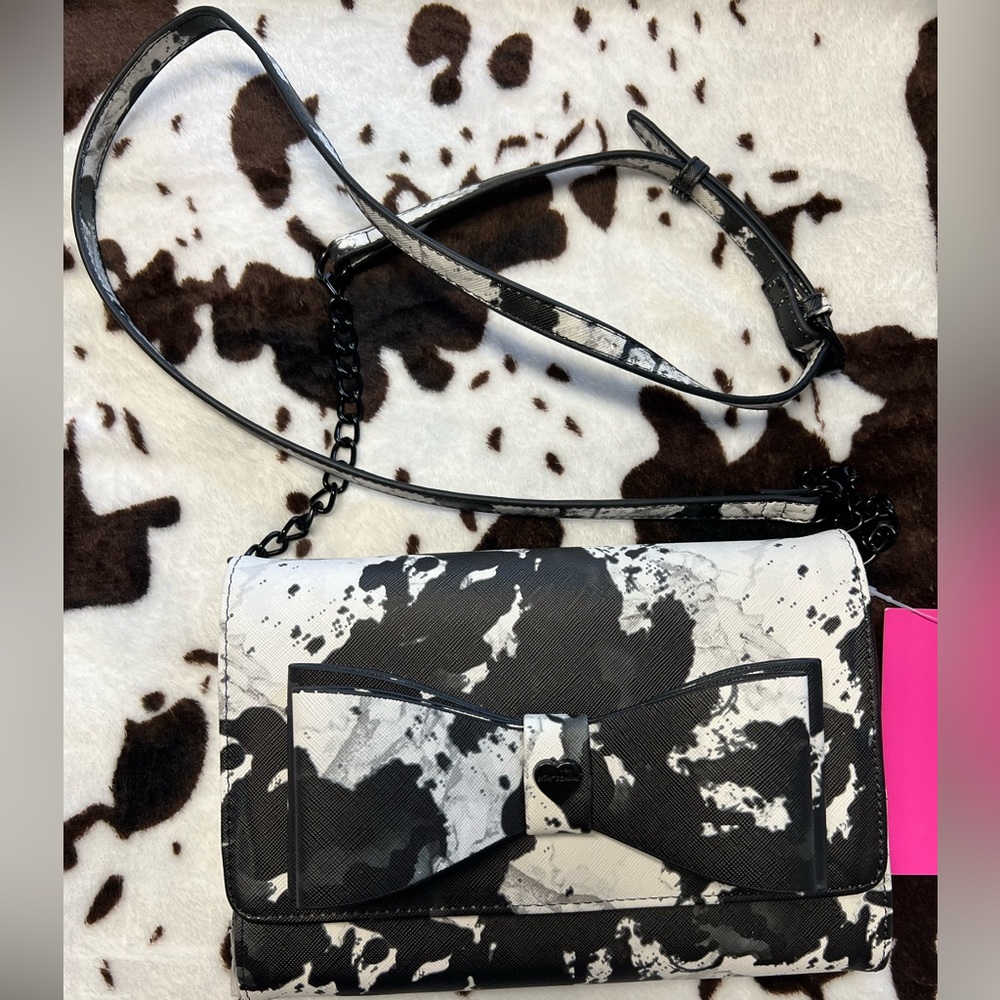 Betsy Johnson Crossbody/Wallet